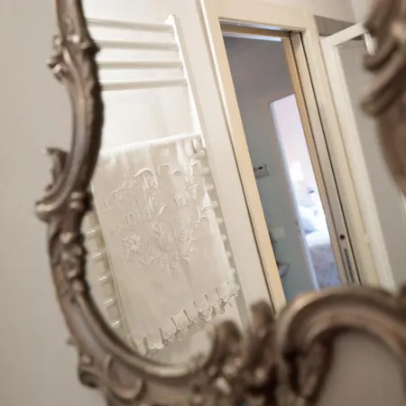 Convenient Close To Train Station And Parking *
