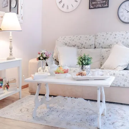 Convenient Close To Train Station And Parking Appartamento *