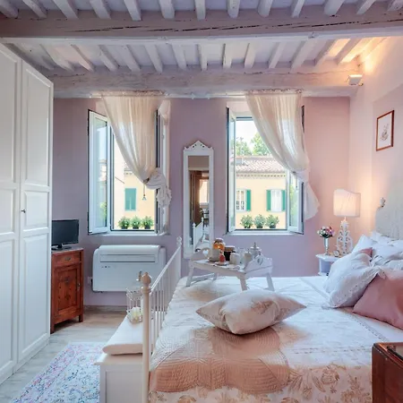 Appartamento Convenient Close To Train Station And Parking