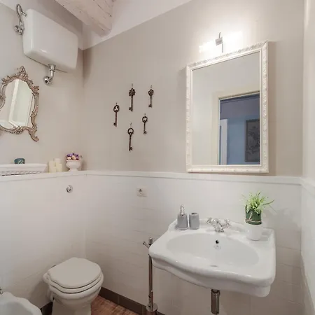 Apartment Convenient Close To Train Station And Parking *