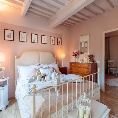 Apartment Convenient Close To Train Station And Parking